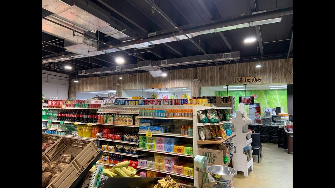 Ice machine and fruit mold, bad food at Miami area grocery | Miami
